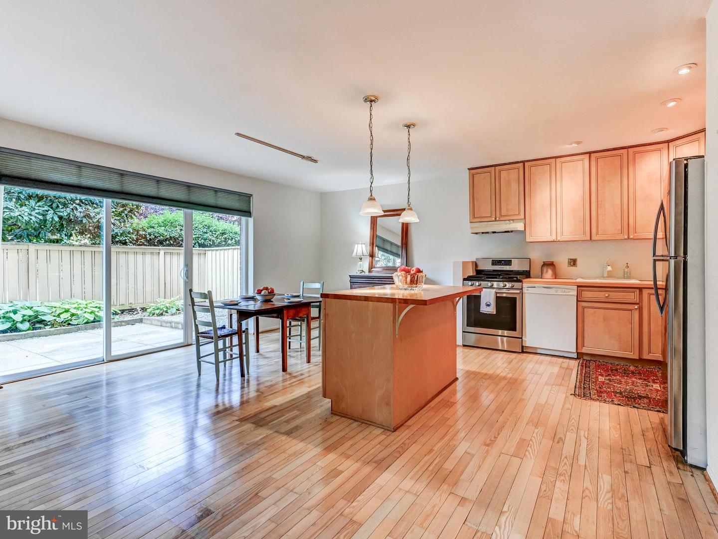 19 Hamill Rd #19a Property Photo 12