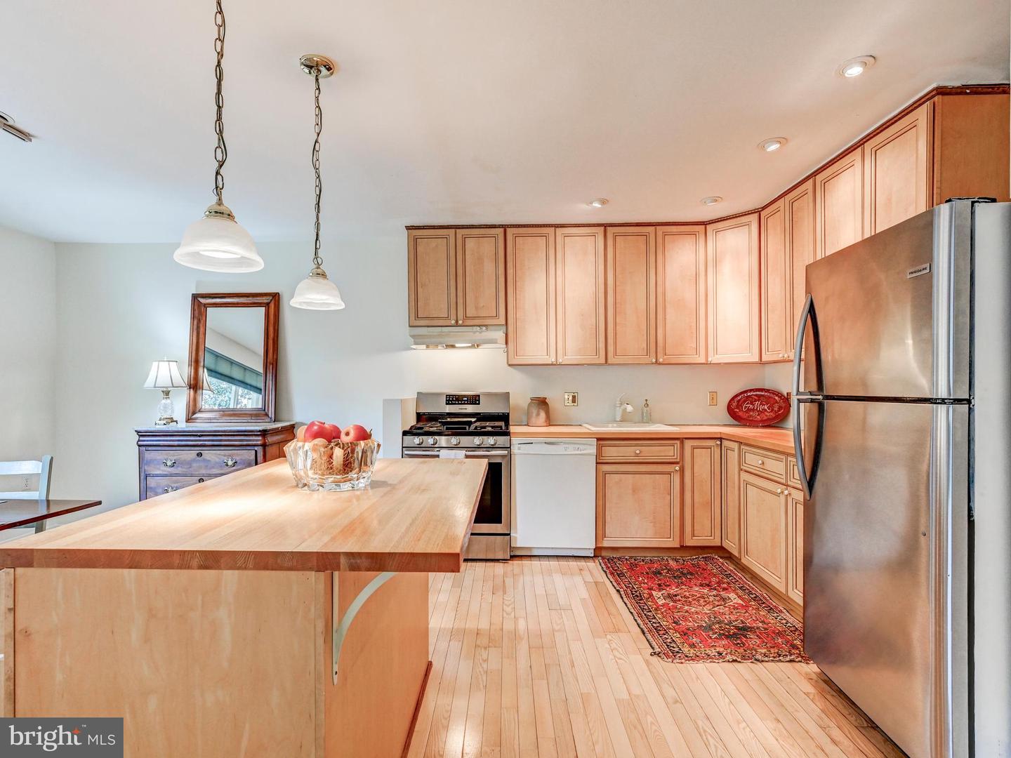 19 Hamill Rd #19a Property Photo 14