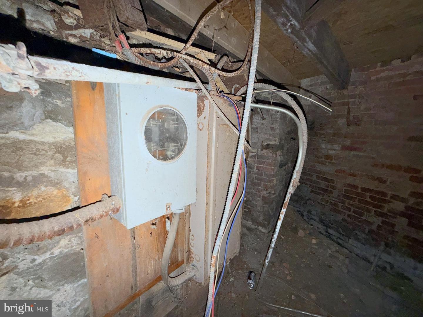 1909 Frederick Ave Property Photo 28