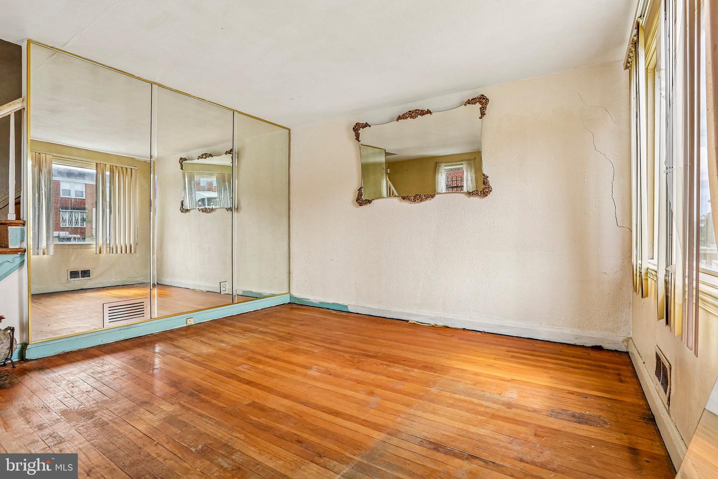 3748 Ravenwood Ave Property Photo 5