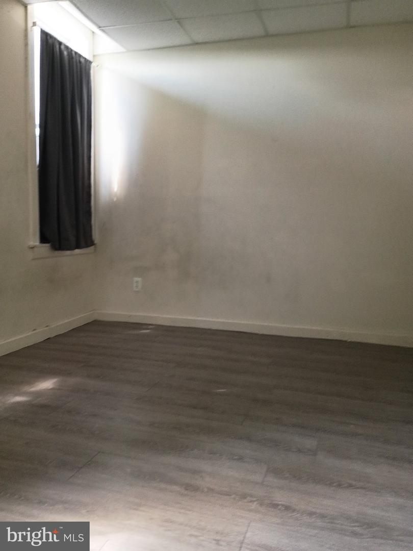 705 Poplar Grove St Property Photo 19