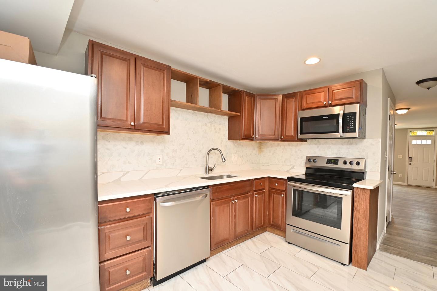 926 WASHINGTON BLVD Property Photo 1