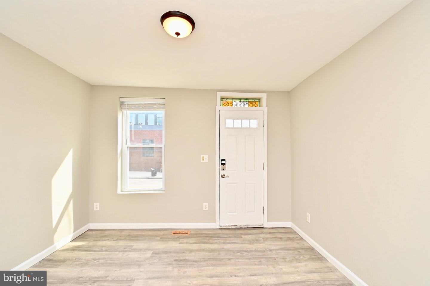 926 Washington Blvd Property Photo 7