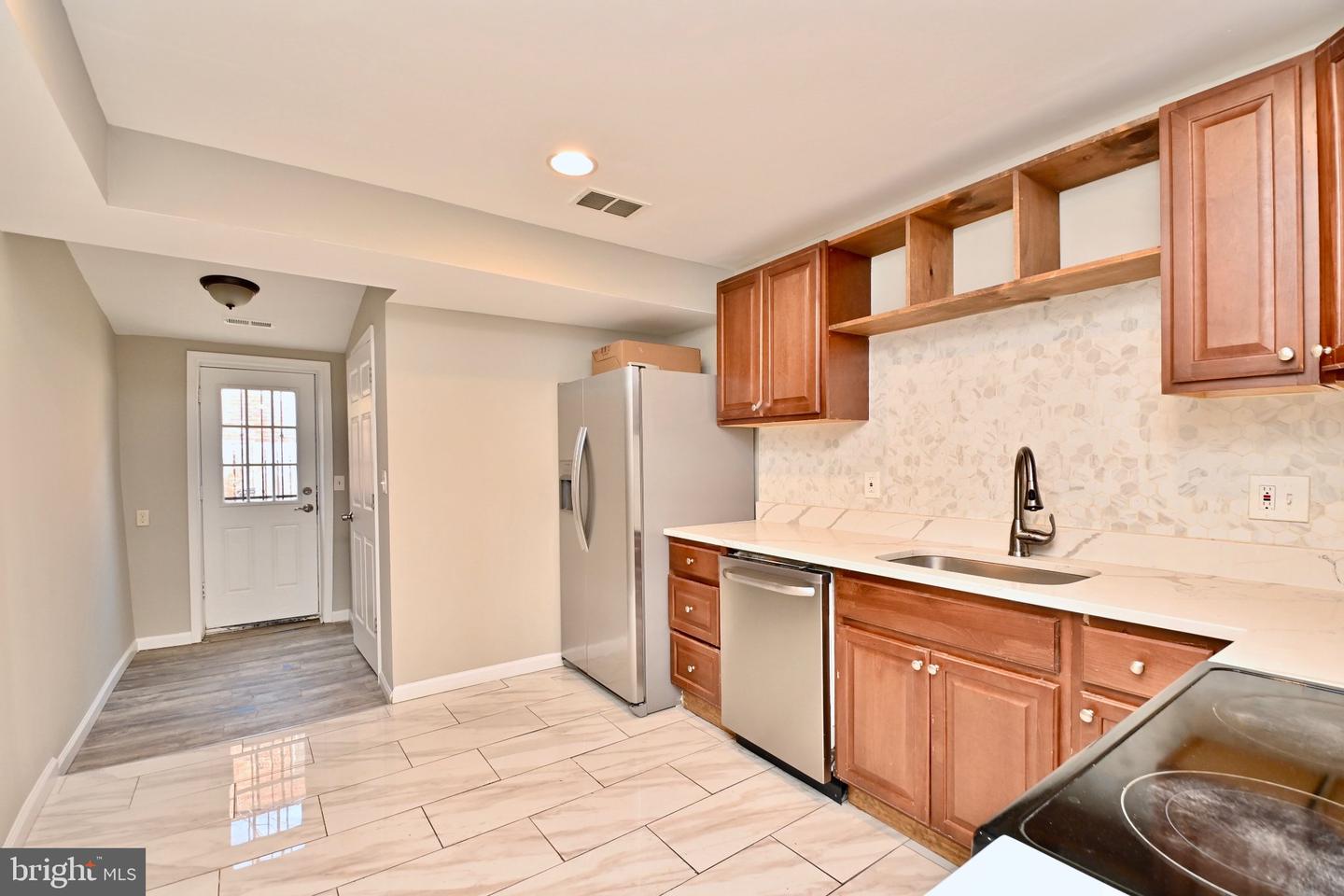 926 Washington Blvd Property Photo 12