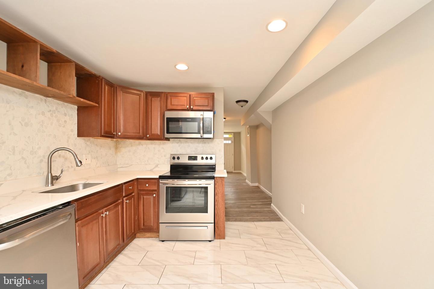 926 Washington Blvd Property Photo 14