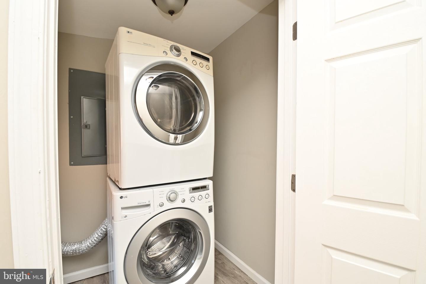 926 Washington Blvd Property Photo 15