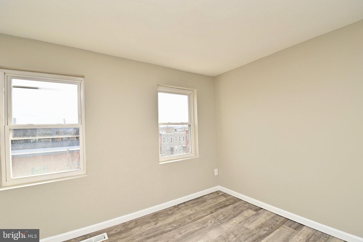 926 Washington Blvd Property Photo 16