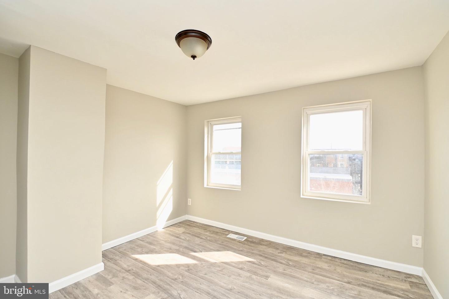 926 Washington Blvd Property Photo 23