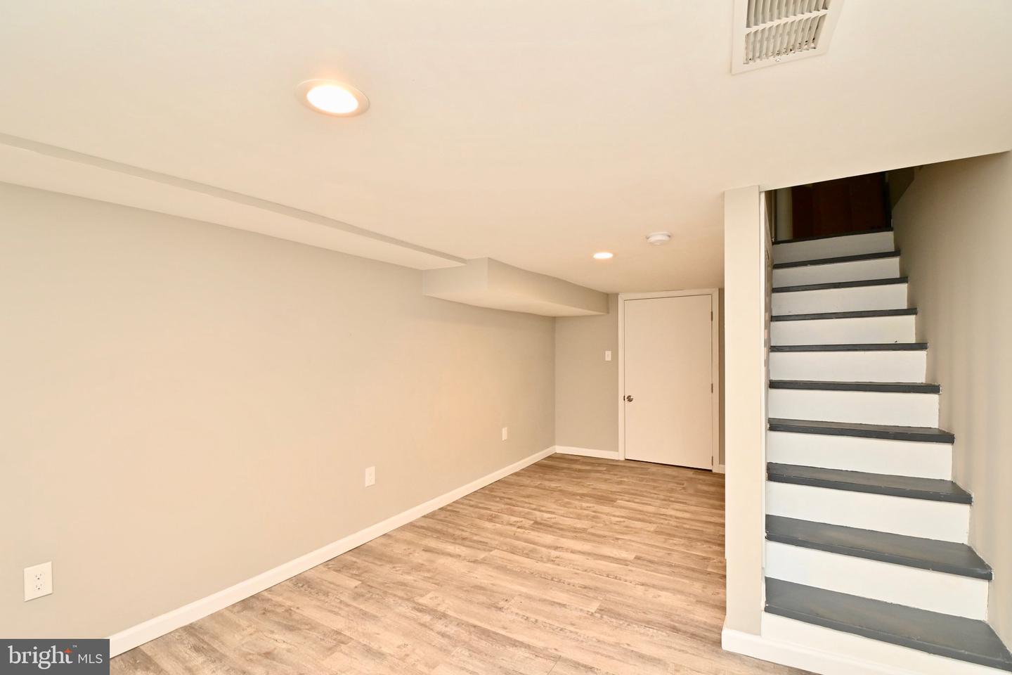 926 Washington Blvd Property Photo 29