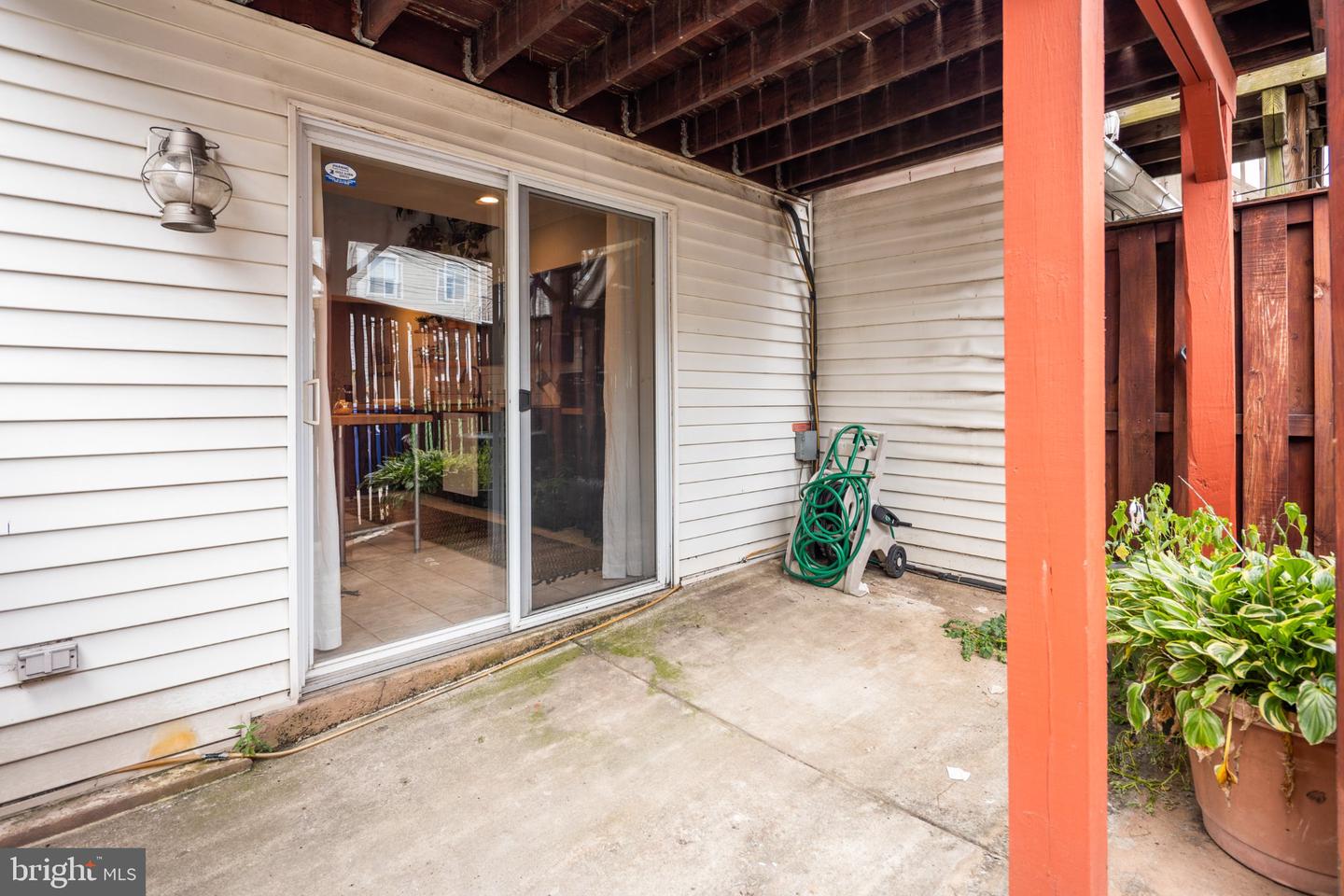 910 S Bouldin St Property Photo 35