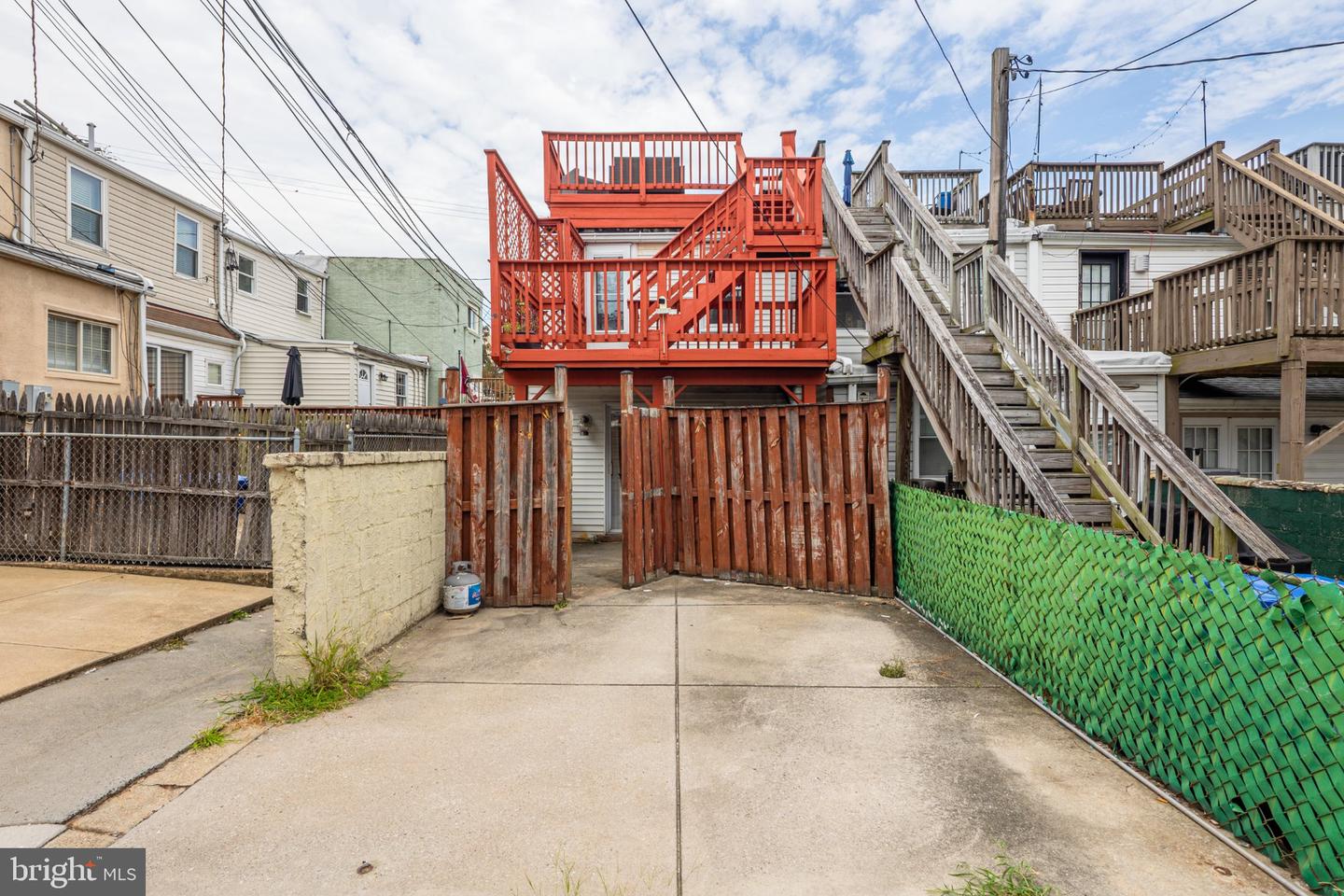 910 S Bouldin St Property Photo 38