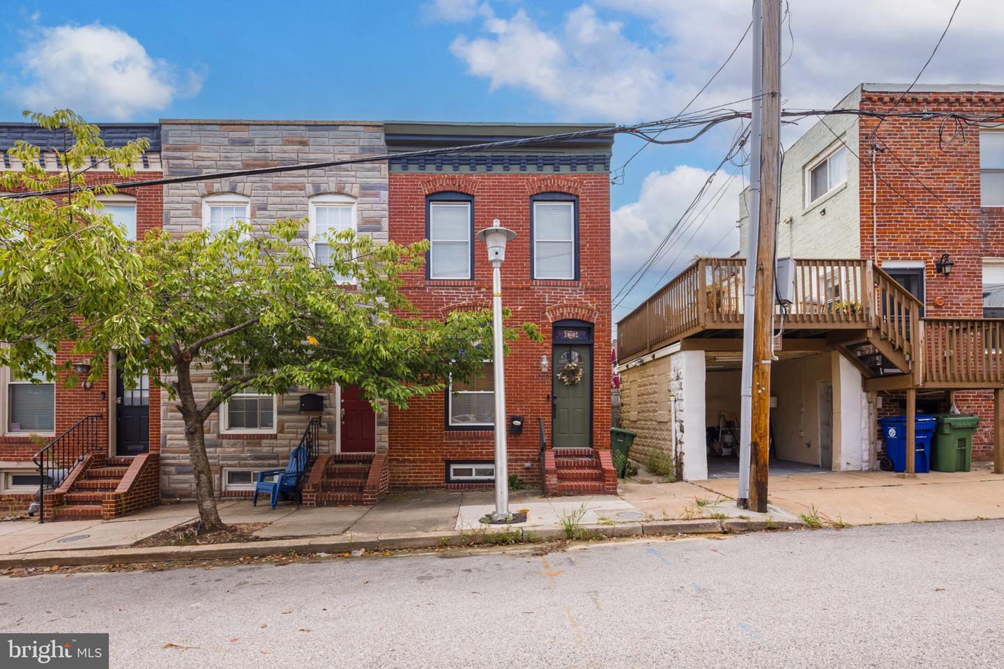 910 S Bouldin St Property Photo 39
