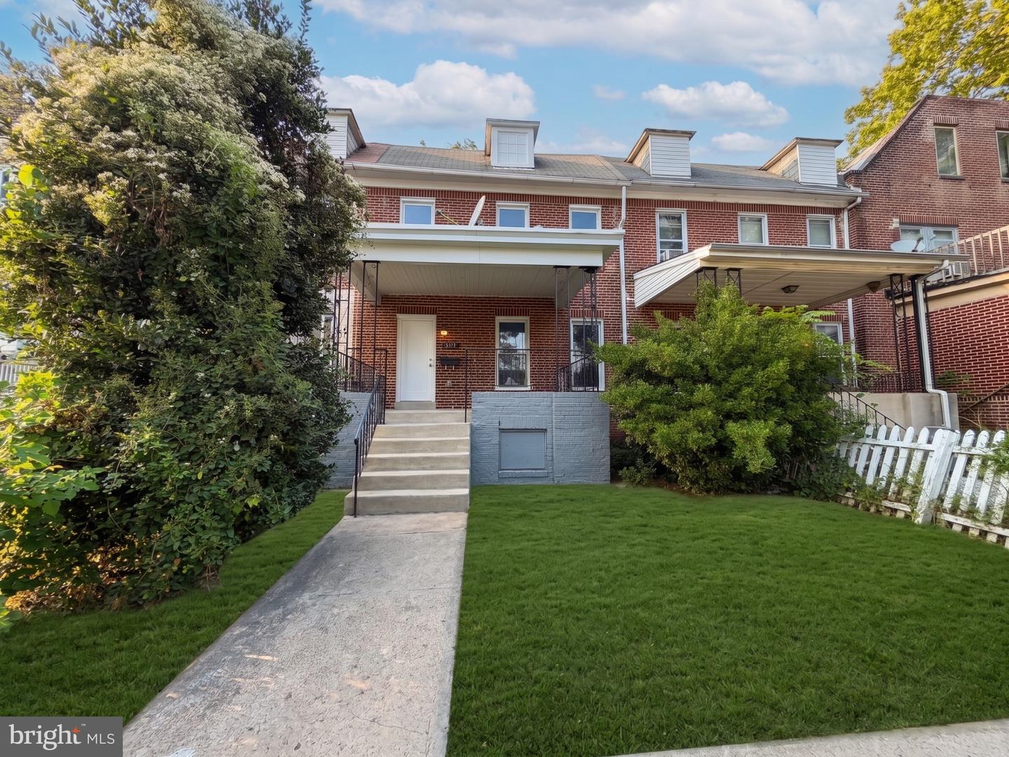 3706 Woodhaven Ave Property Photo 1