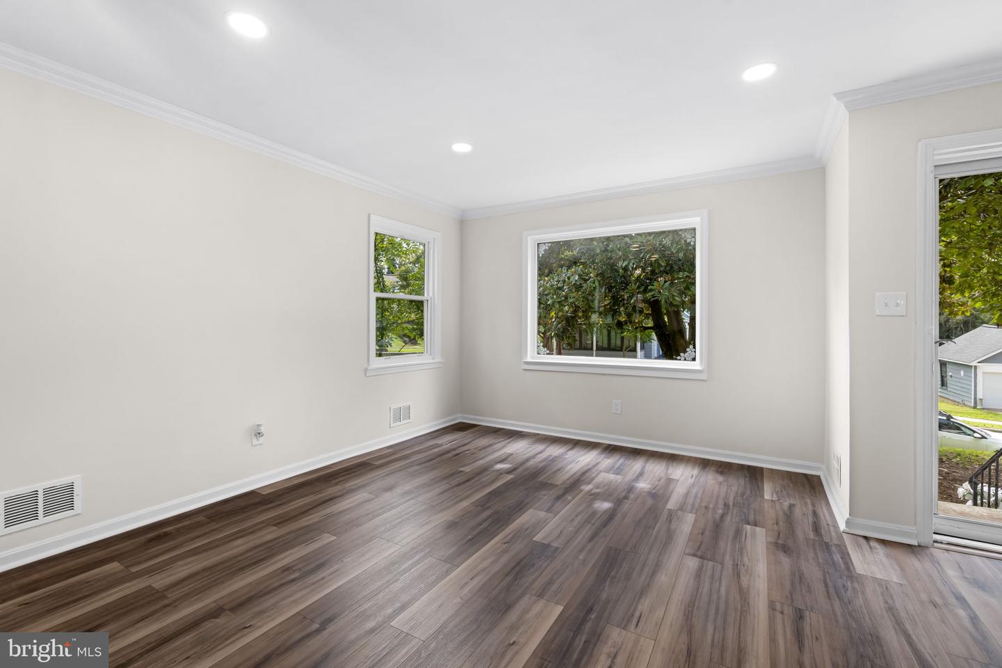 5522 Bosworth Ave Property Photo 6