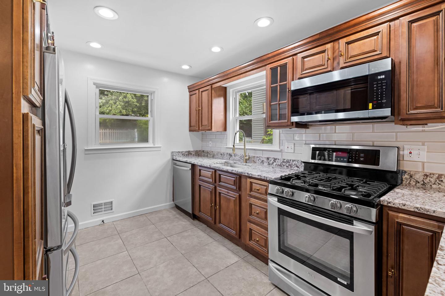 5522 Bosworth Ave Property Photo 10