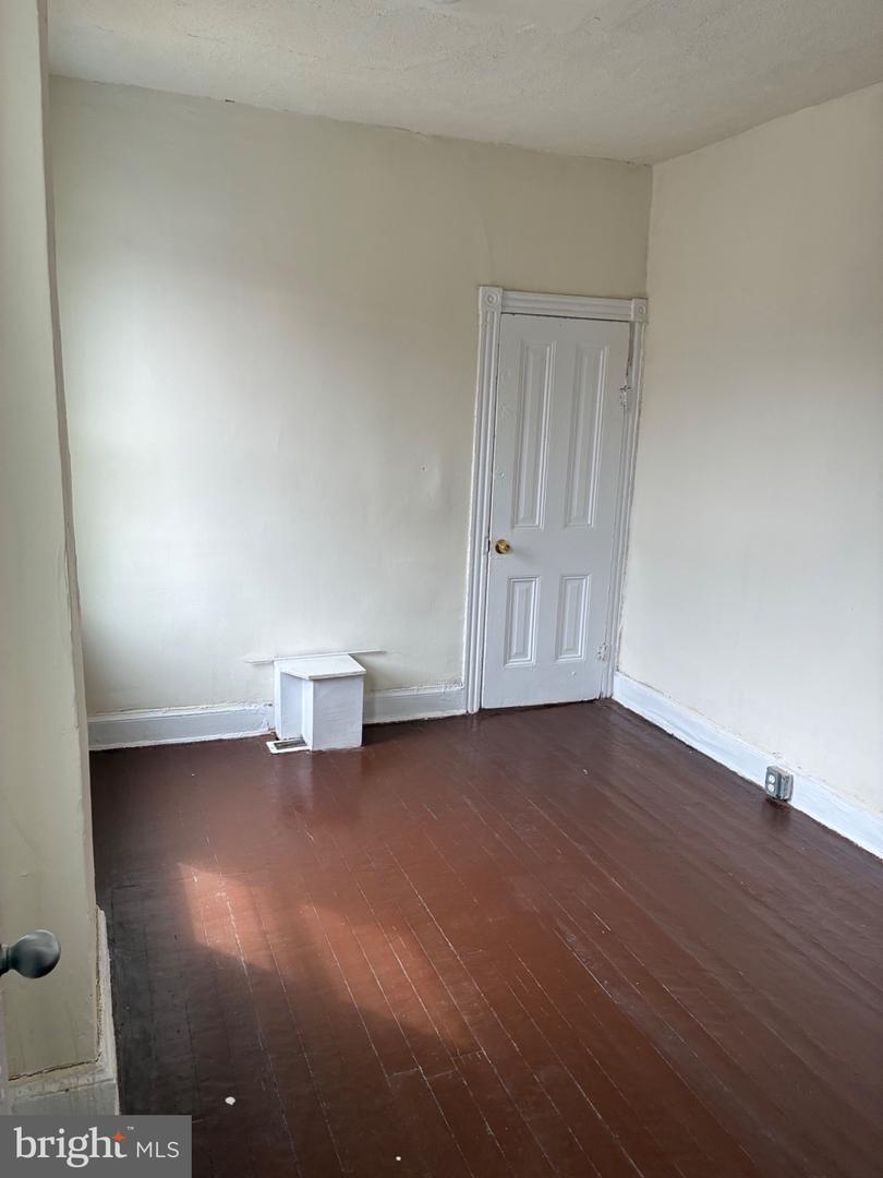 1815 Clifton Ave Property Photo 2