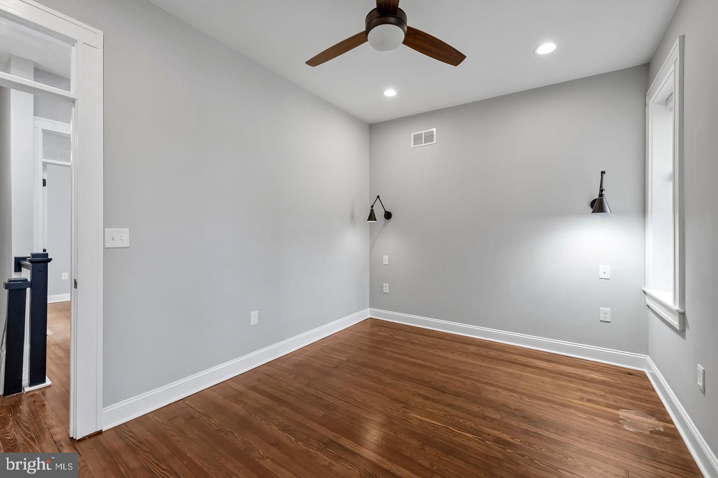 609 Grundy St Property Photo 19