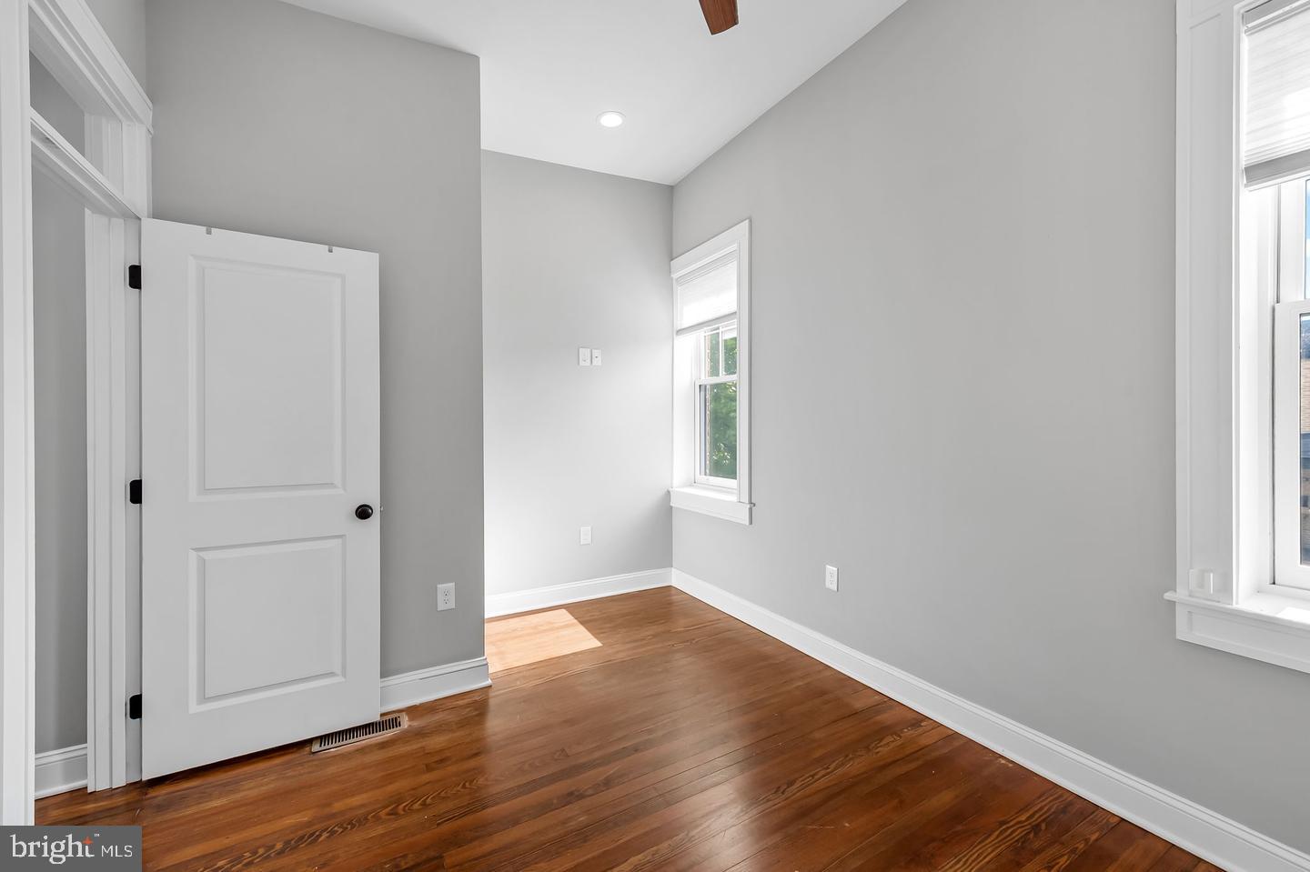 609 Grundy St Property Photo 27