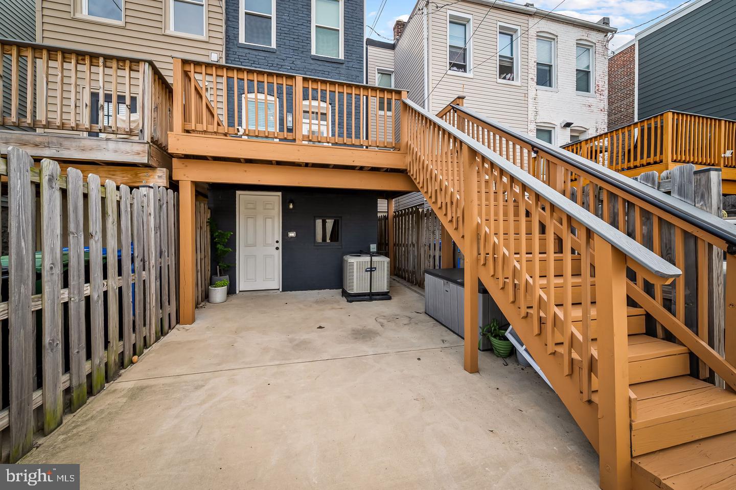 609 Grundy St Property Photo 39