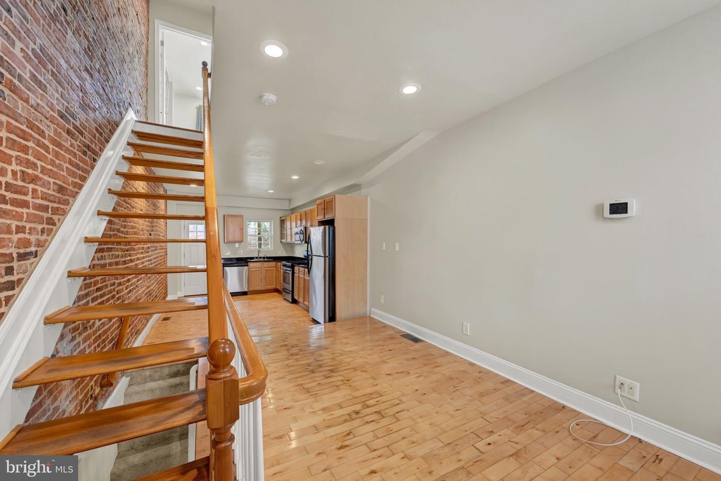 803 Mangold St Property Photo 5