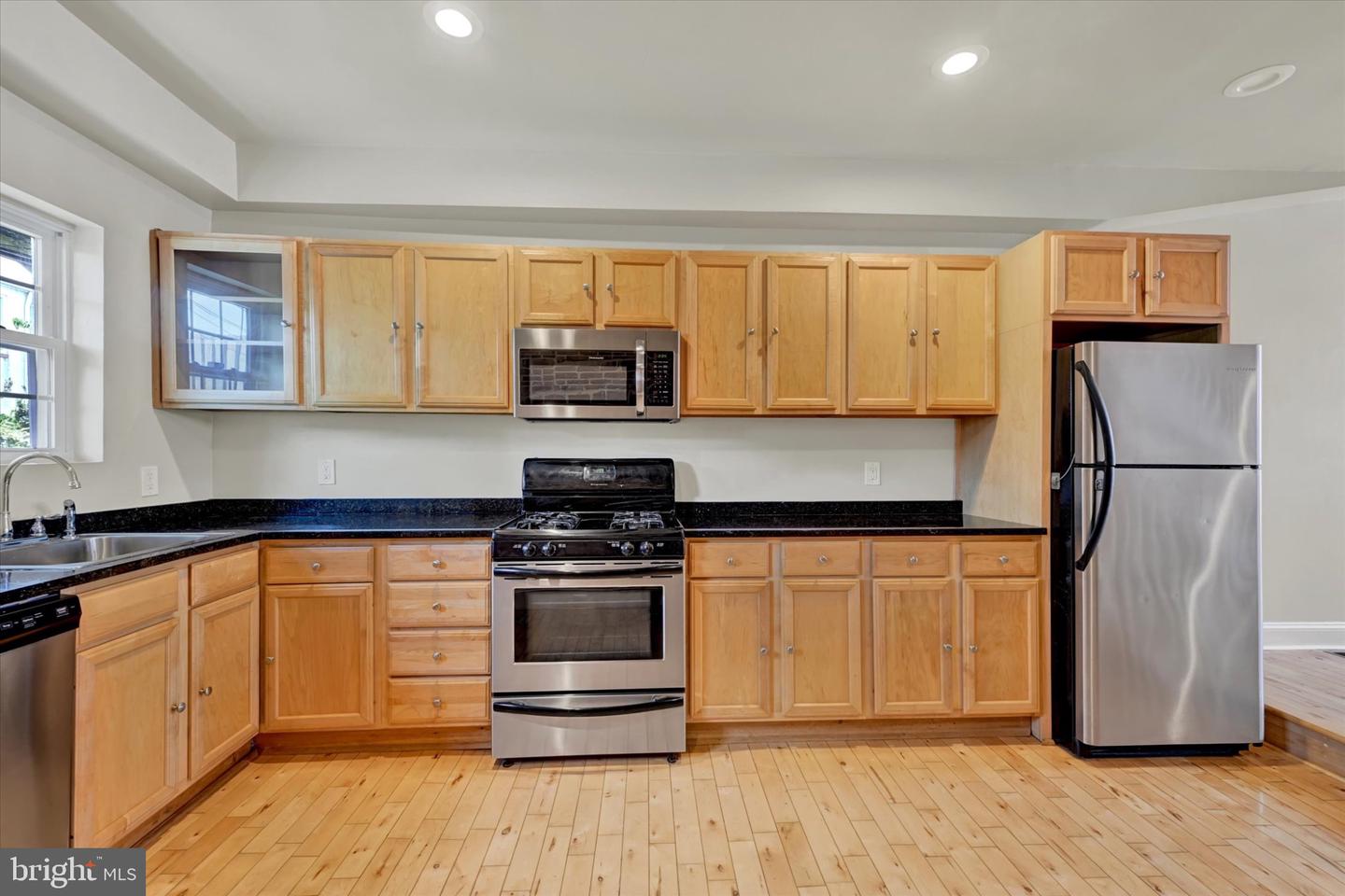 803 Mangold St Property Photo 10