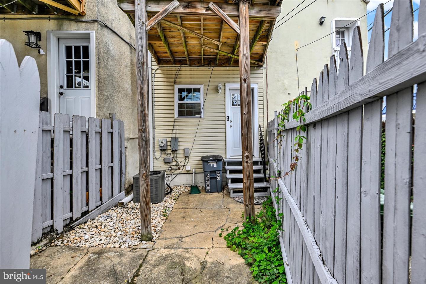 803 Mangold St Property Photo 26