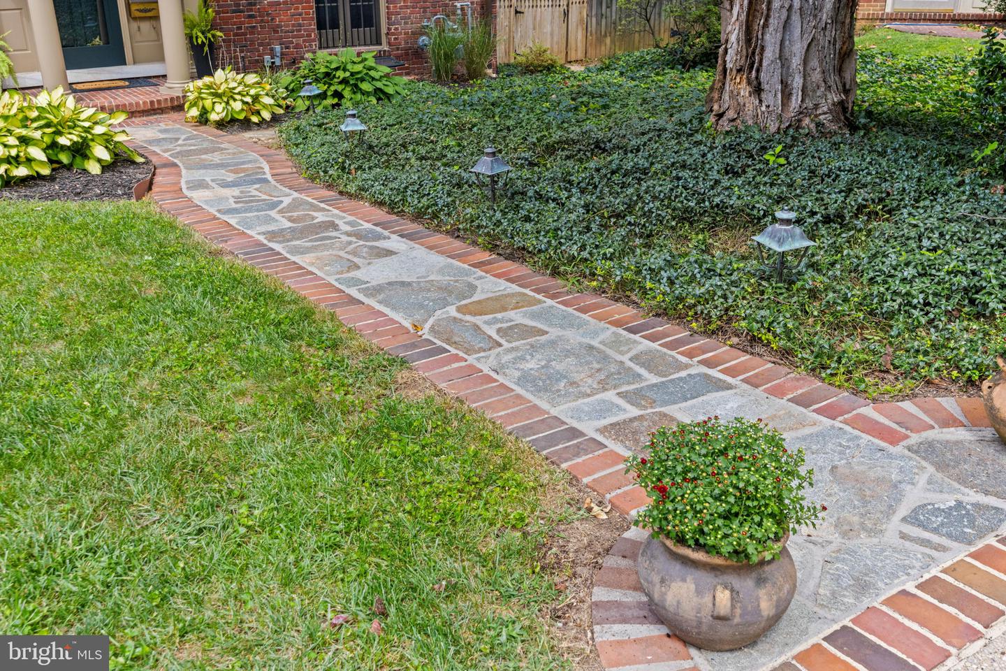 5502 Lombardy Pl Property Photo 6