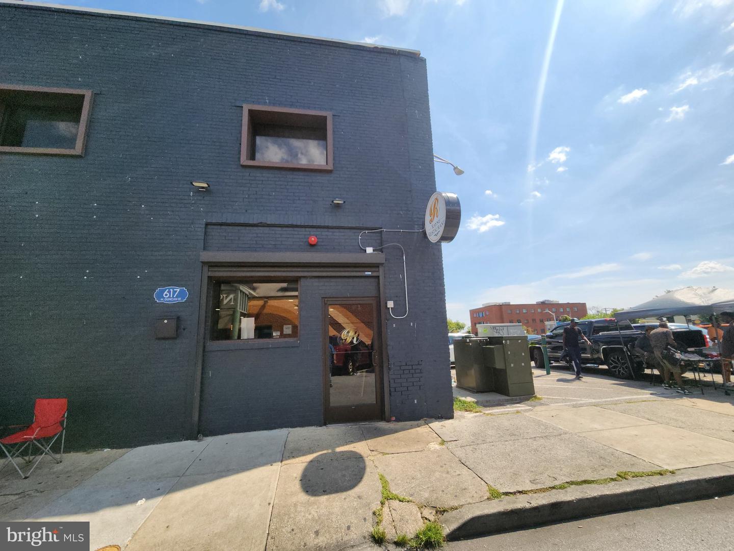 617 N DUNCAN ST Property Photo 1