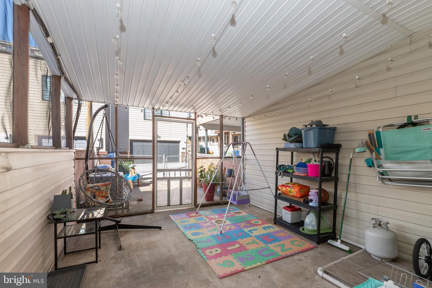 902 Fagley St Property Photo 19