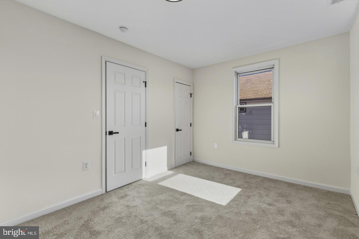 507 Washburn Ave Property Photo 17
