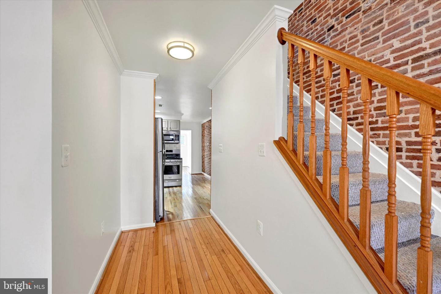 923 S Curley St Property Photo 5