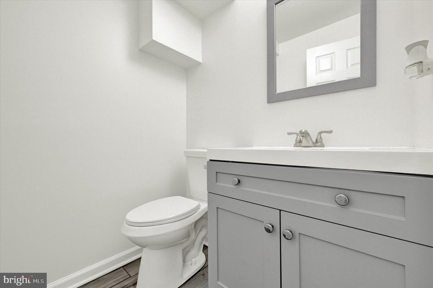 923 S Curley St Property Photo 11