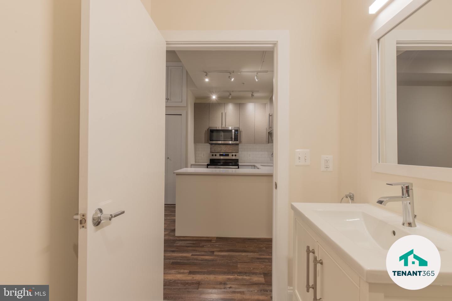8 E Fayette St Property Photo 31