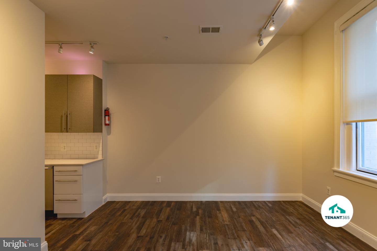8 E Fayette St Property Photo 63