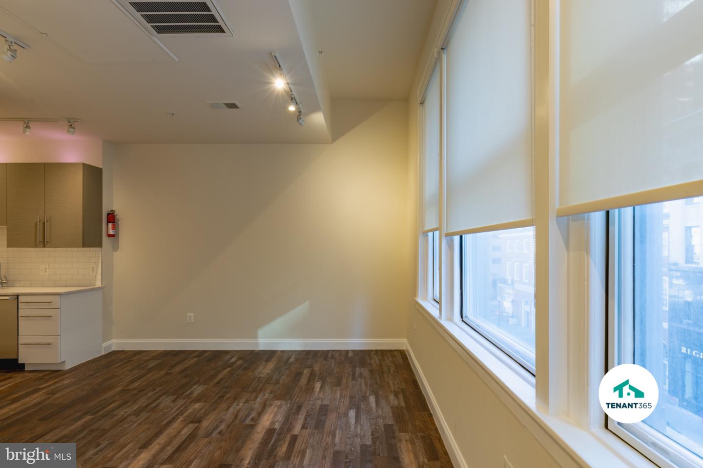 8 E Fayette St Property Photo 65