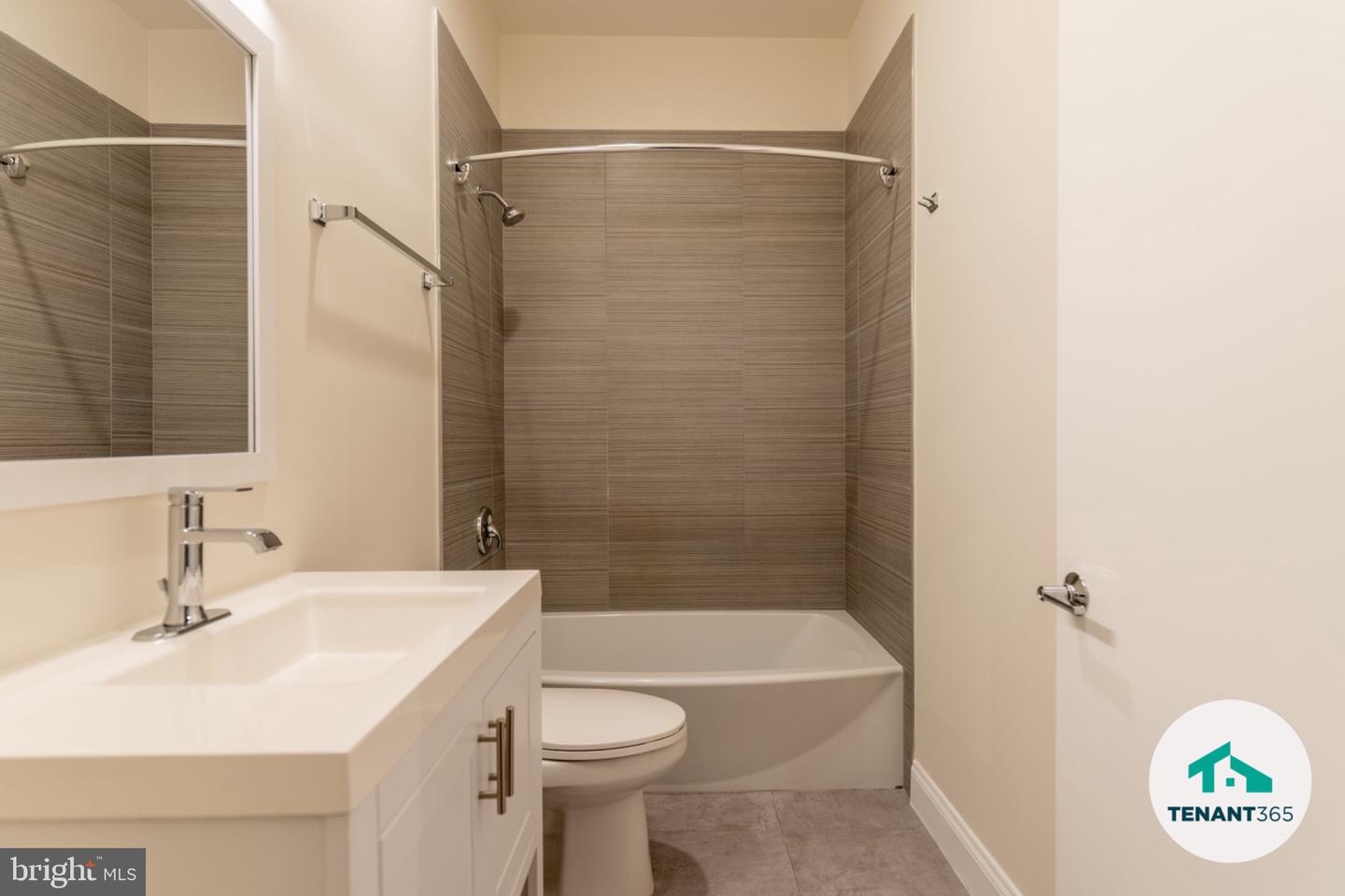8 E Fayette St Property Photo 139