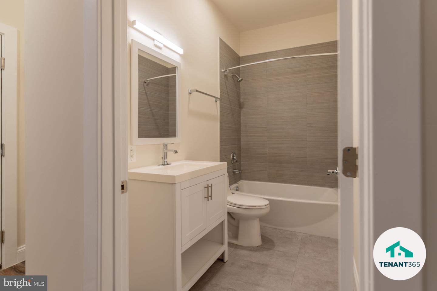 8 E Fayette St Property Photo 140