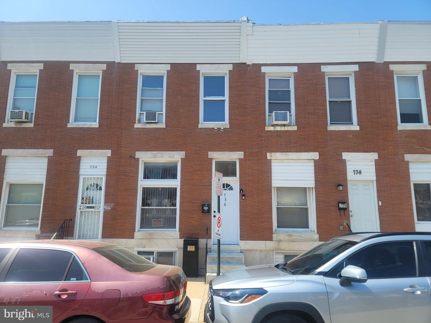 736 N LINWOOD AVE Property Photo 1