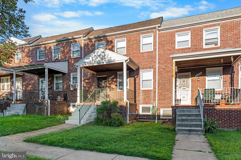 1322 Ellwood Ave N Property Photo 4