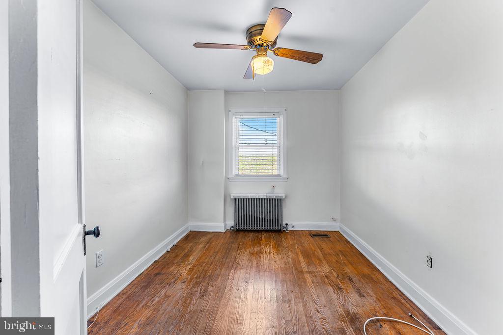 1322 Ellwood Ave N Property Photo 23