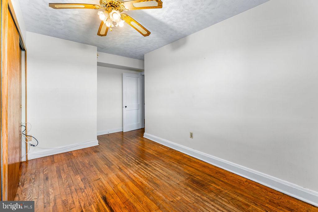1322 Ellwood Ave N Property Photo 26