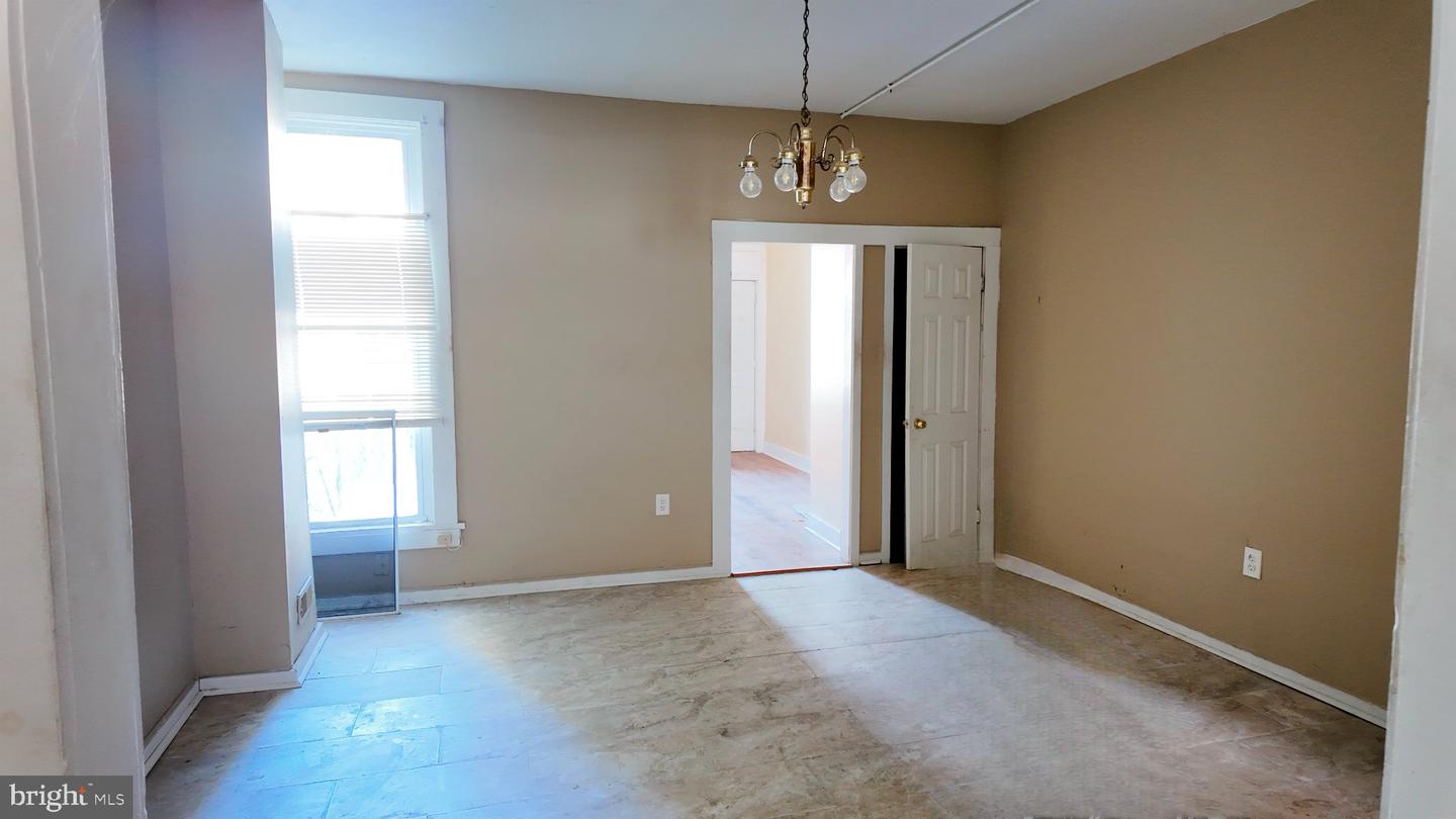 2562 Edmondson Ave Property Photo 6