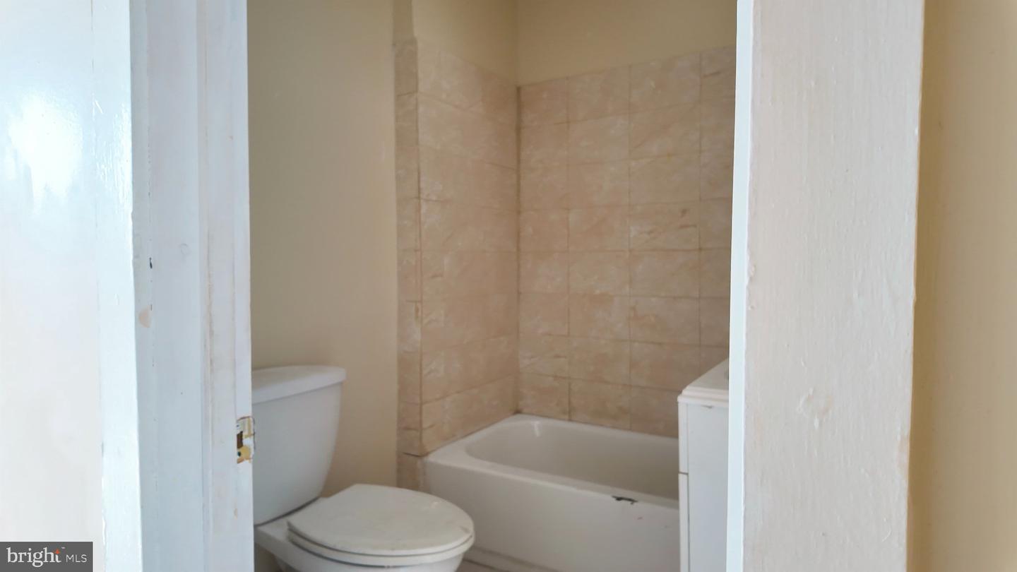2562 Edmondson Ave Property Photo 20