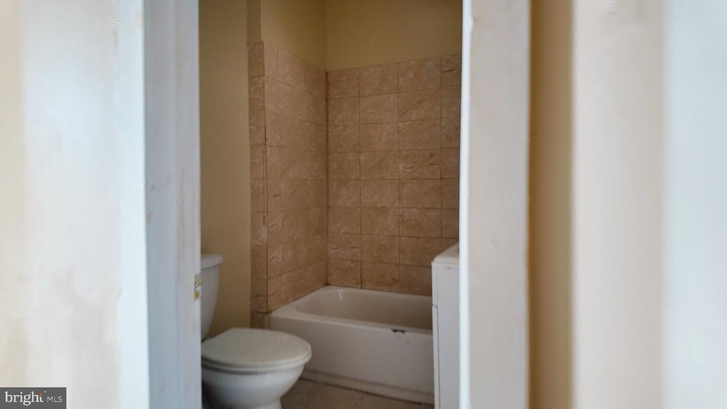 2562 Edmondson Ave Property Photo 22