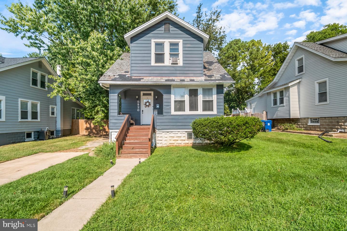 5928 GLENOAK AVE Property Photo 1