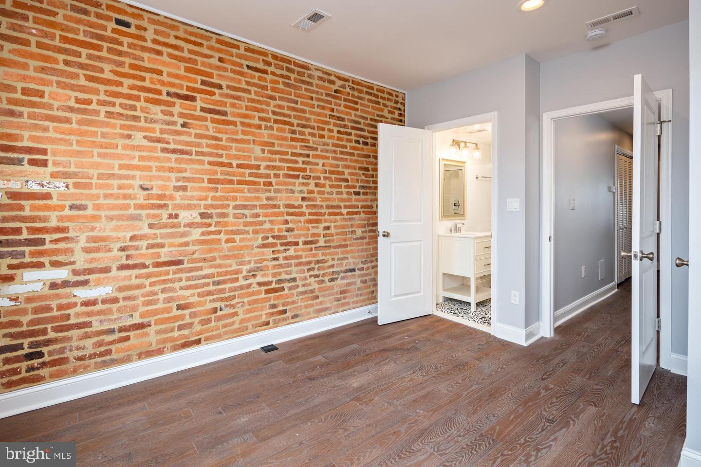1714 Patapsco St Property Photo 14