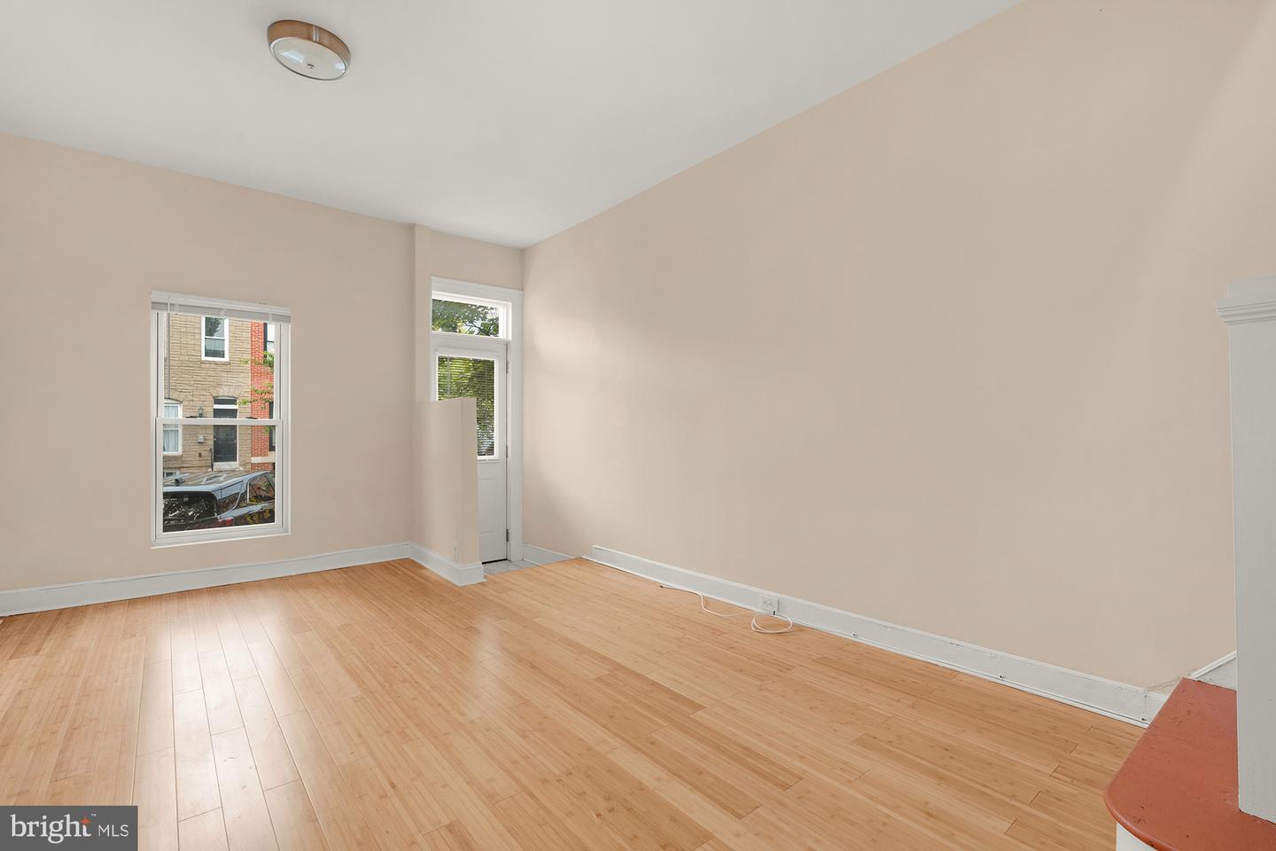 151 N Potomac St Property Photo 5