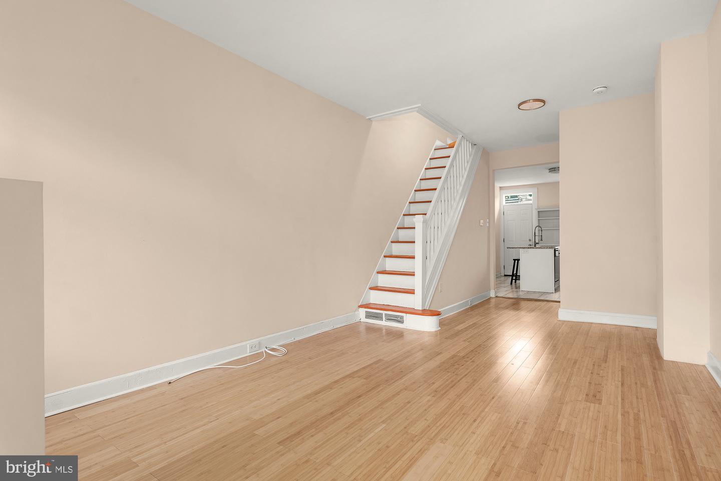151 N Potomac St Property Photo 6