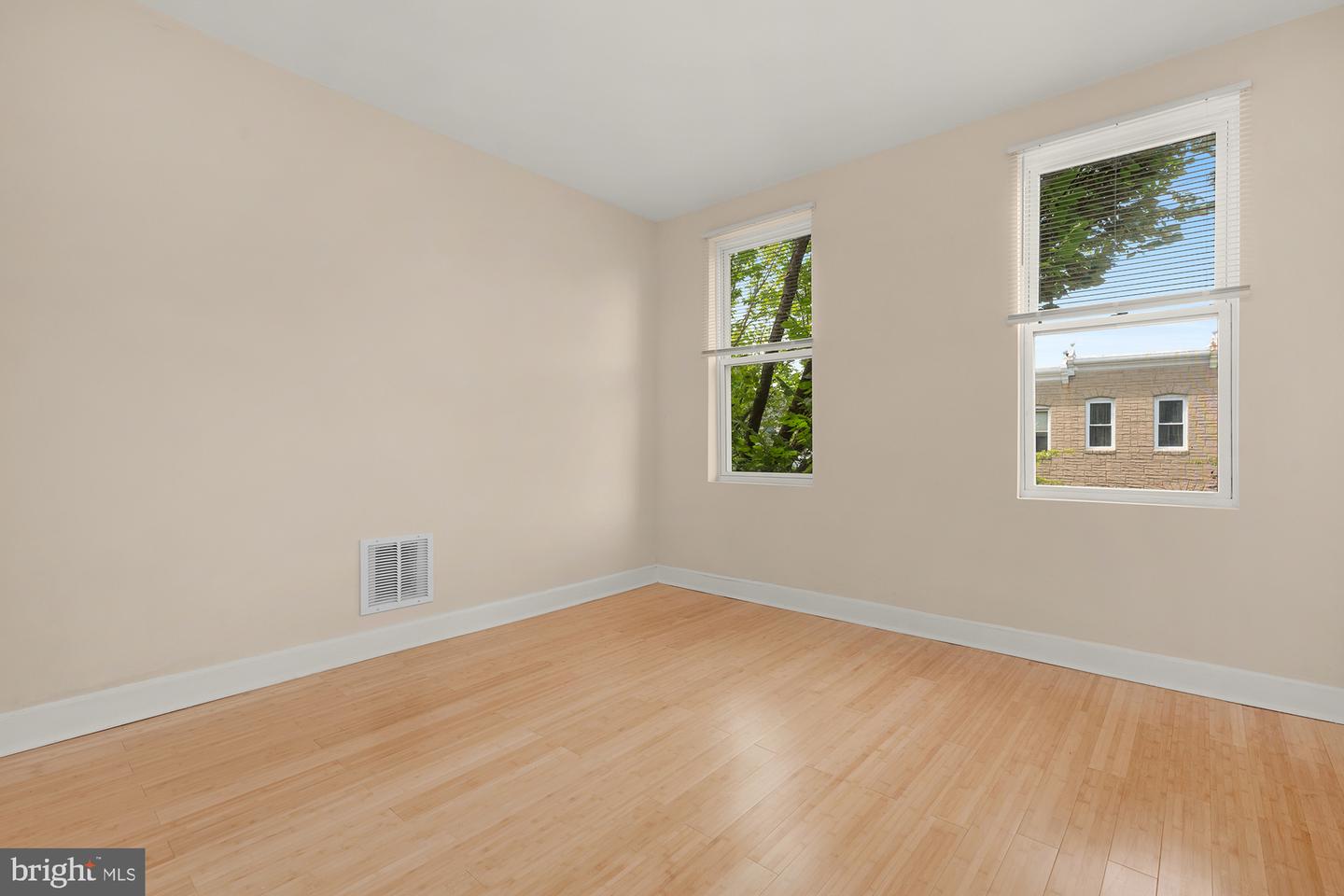 151 N Potomac St Property Photo 10