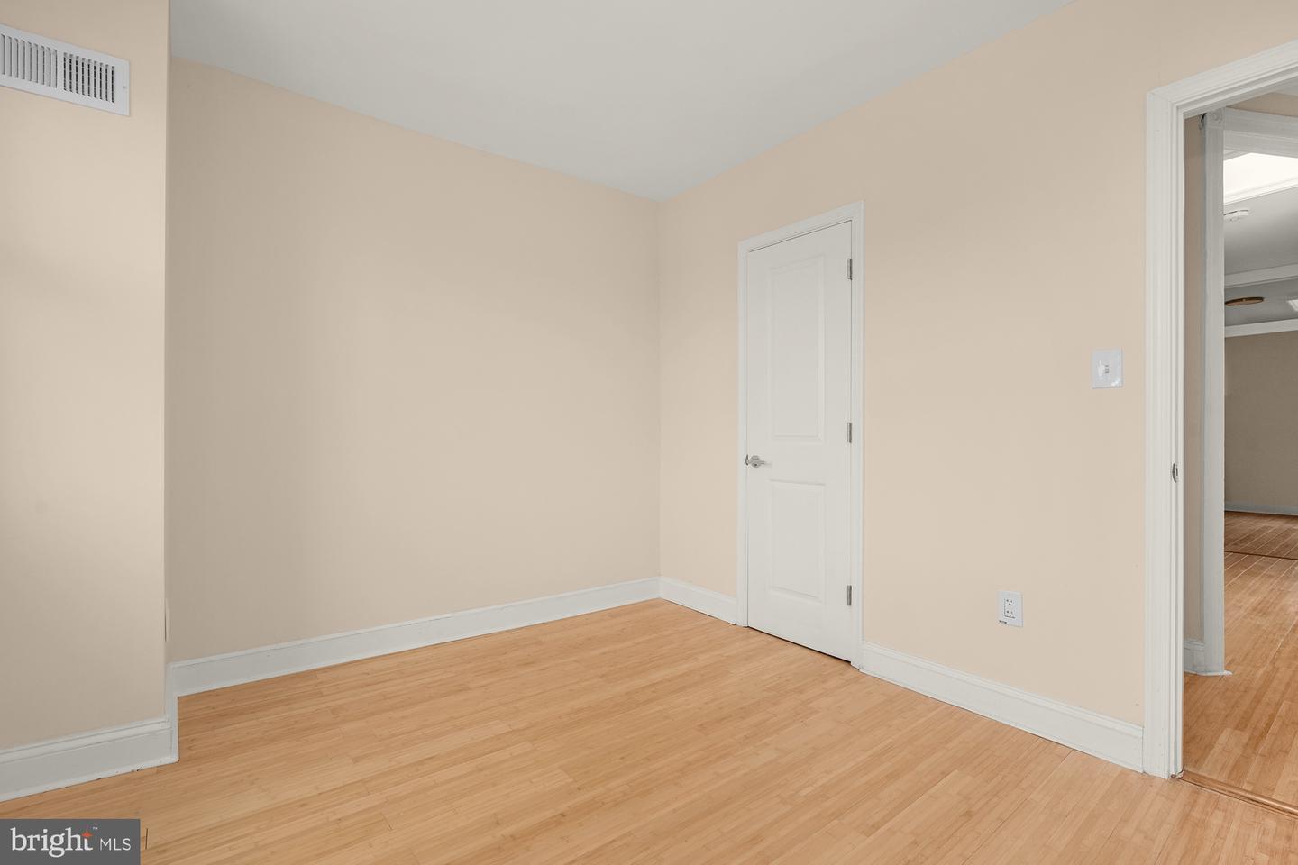 151 N Potomac St Property Photo 14
